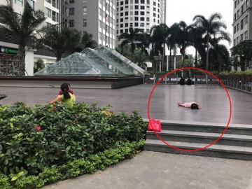 Câu trả lời của người giúp việc khi bị than bỏ mặc trẻ dưới đất khiến ai cũng sôi máu