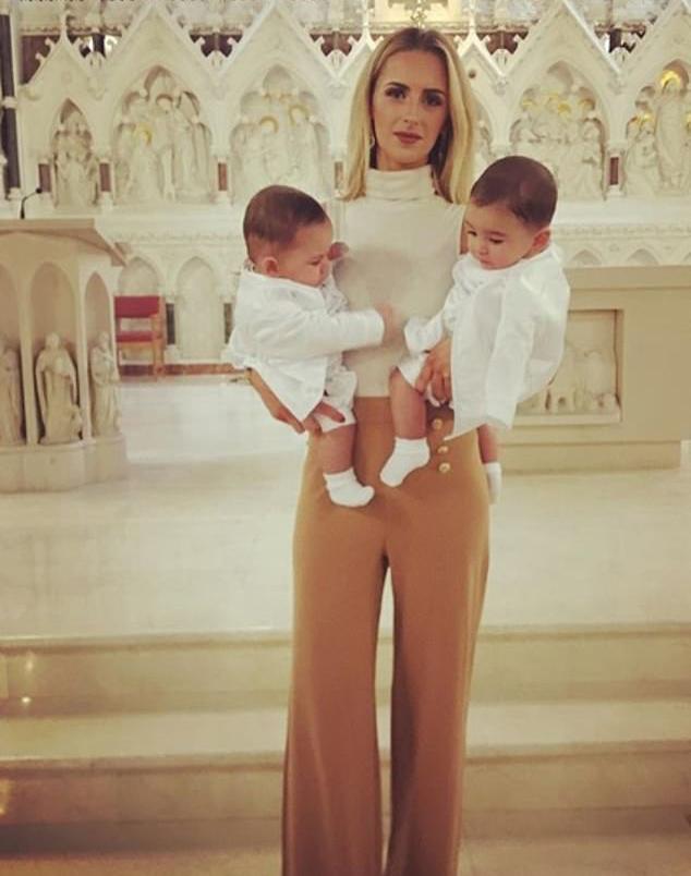 vua sinh doi, me tre da lay lai voc dang kieu nu nho bua sang voi dung 3 loai nuoc - 1