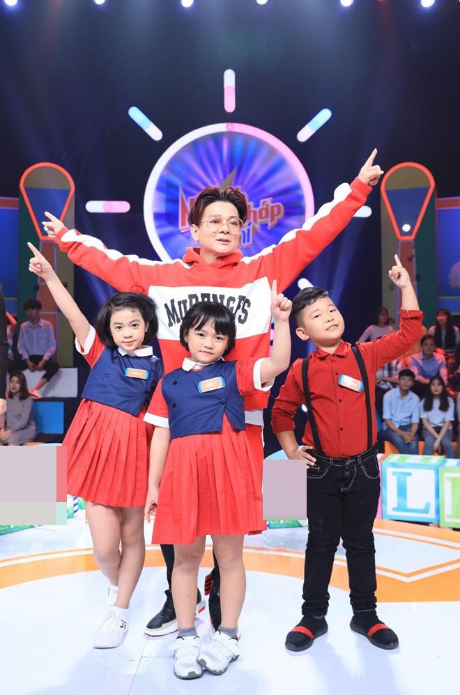 cau be 4 tuoi co nu cuoi tuoi nhu hoa lam nen ky tich moi tai nhanh nhu chop nhi - 8