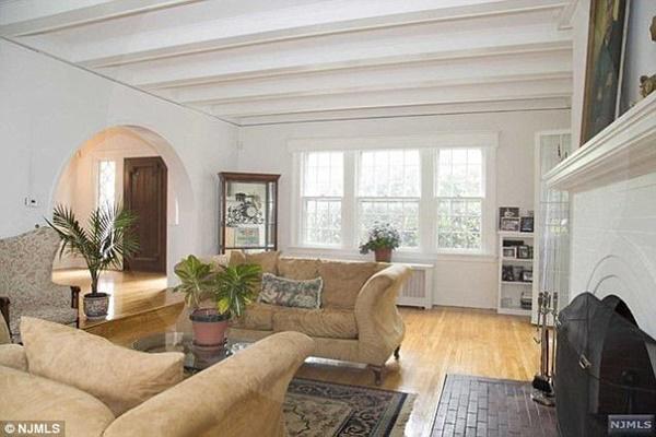 tranh nhau mua can nha gia 230 nghin, nhung nghe xong dieu nay tat ca dong loat bo chay - 3