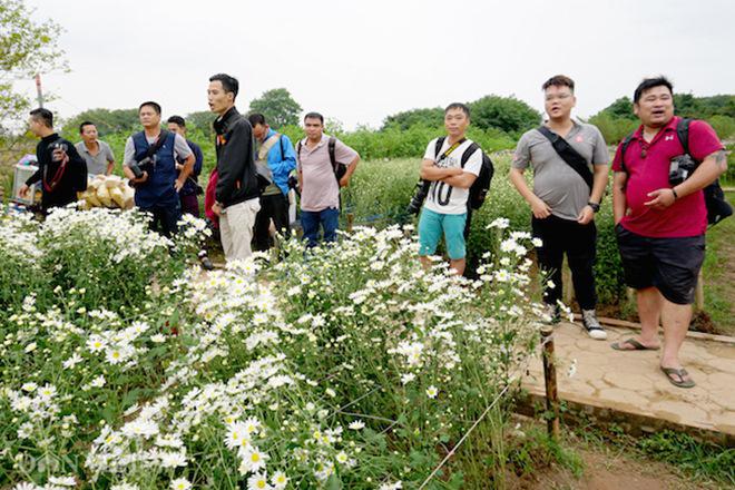 phia sau nhung buc anh cuc hoa mi dep la... ca dan "ban tia" co tam - 15