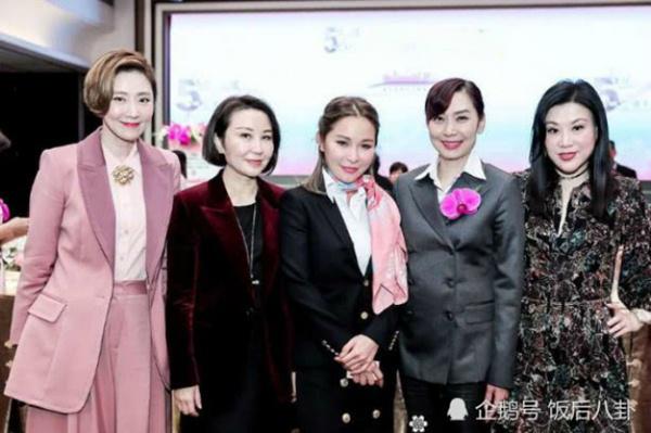 phu nu de mui long: vo ca ty phu song bai la vi du, san sang tha thu cho chong - 7