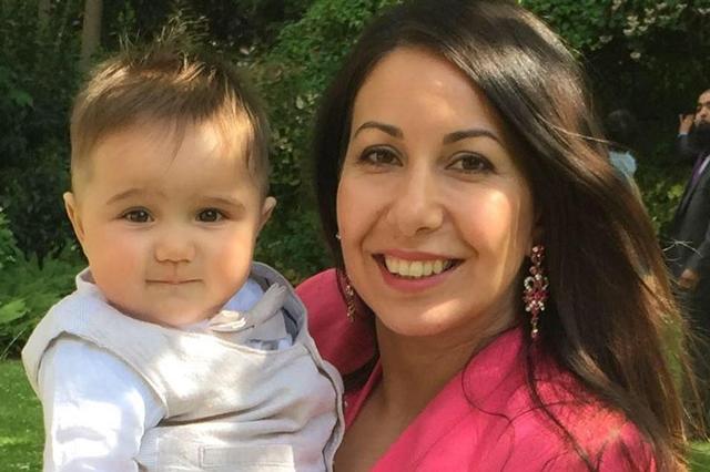 thay cuc thit nho duoi tai con, me tuong vet bot nhung lai la nguy hiem chet nguoi - 1