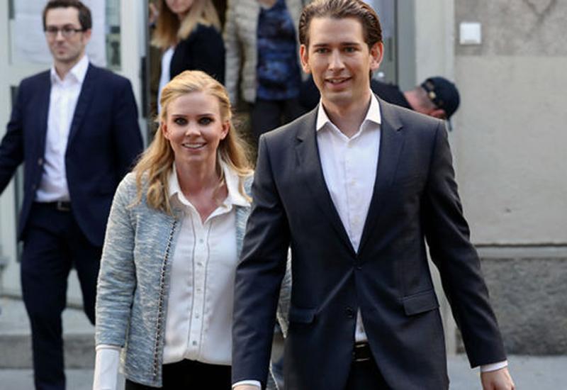 Tuy chưa kết hôn nhưng Kurz đã có bạn gái là cô Susanne Their, một nhân viên Bộ Tài chính. Ông yêu Susanne từ năm 18 tuổi và 2 người đã trải qua rất nhiều sóng gió cùng nhau, đặc biệt là giai đoạn căng thẳng của cuộc bầu cử Thủ tướng.
