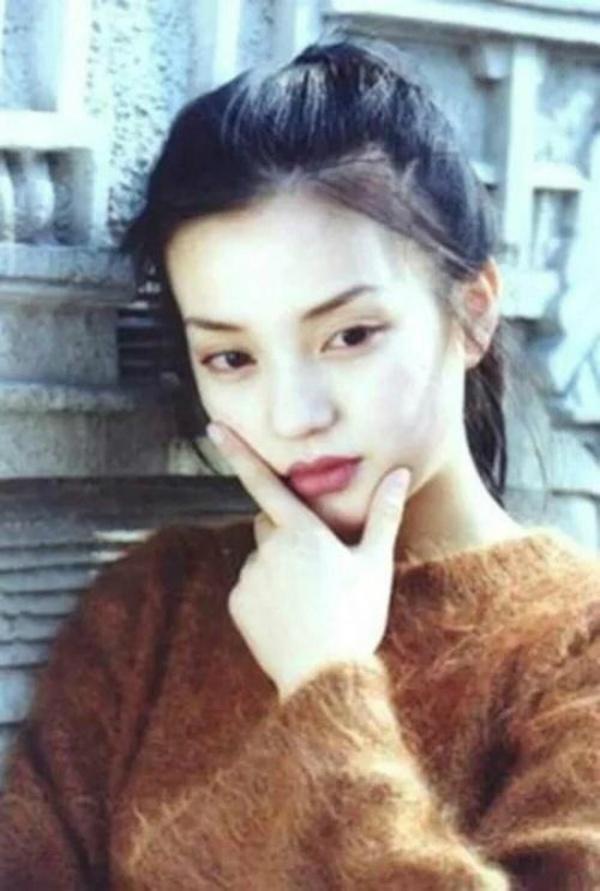 Chân dung 2 người phụ nữ khiến fan lo sốt vó Angelababy có nguy cơ amp;#34;mất chồngamp;#34; - 9