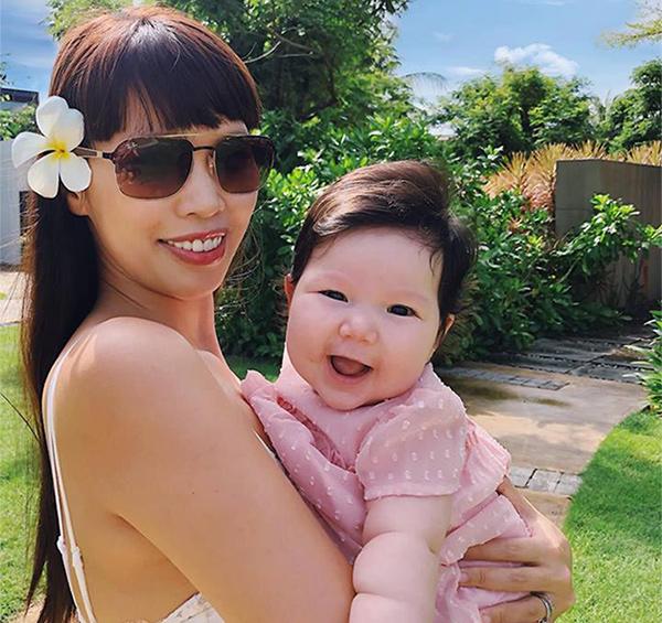 khong phai tap luyen hay an kieng day moi la cach giam can sau sinh don gian cua ha anh! - 3