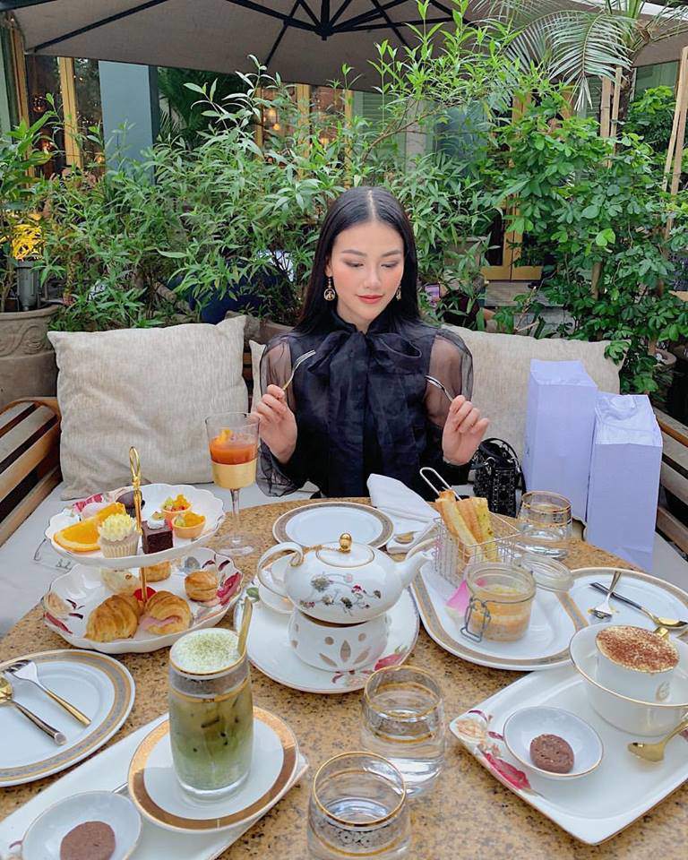 truoc dang quang hh trai dat, phuong khanh danh ca tuoi thanh xuan de an sang chanh the nay - 2