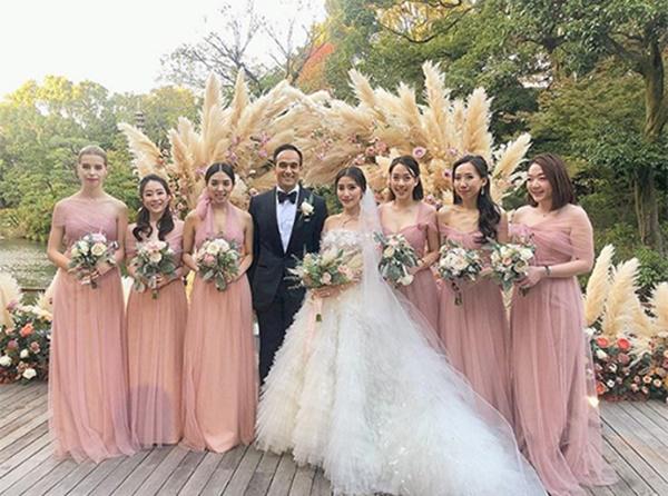 Đám cưới cặp đôi “tiểu” tài phiệt, tổ chức 1 lần chưa “đã” phải thêm lần 2 - 3