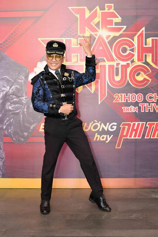 Đại Nghĩa trổ tài múa lông công với biểu cảm amp;#34;khinh thường khán giảamp;#34; - 6