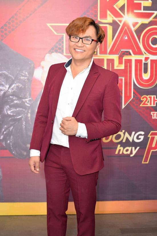 Đại Nghĩa trổ tài múa lông công với biểu cảm amp;#34;khinh thường khán giảamp;#34; - 4