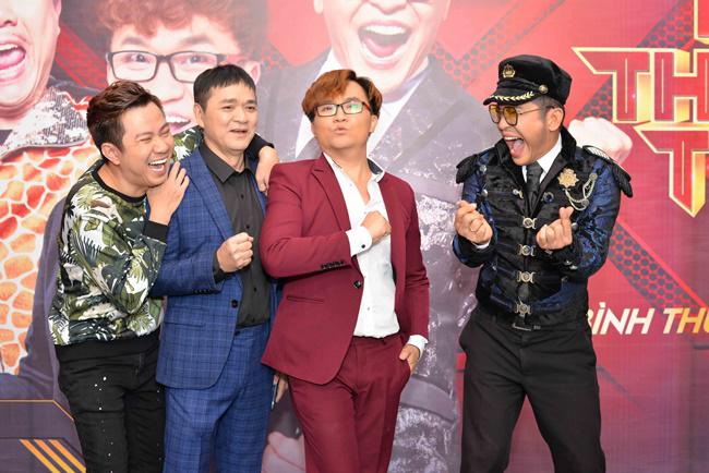 Đại Nghĩa trổ tài múa lông công với biểu cảm amp;#34;khinh thường khán giảamp;#34; - 5