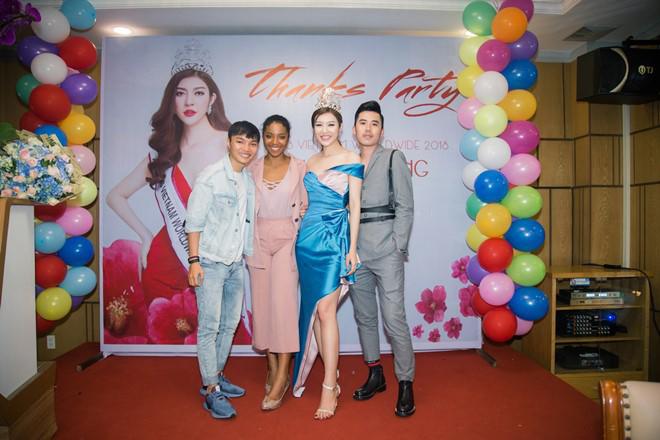 Bùi Lý Thiên Hương thay 3 bộ váy trong tiệc cảm ơn sau khi trở thành Hoa hậu - 4