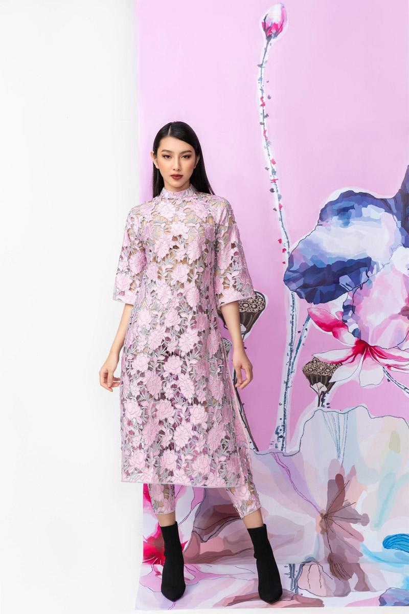 Hậu Miss International, Thuỳ Tiên :chơi lớnamp;#34; với áo dài ren phối cùng... boots - 1