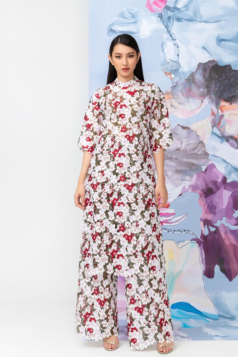 Hậu Miss International, Thuỳ Tiên :chơi lớnamp;#34; với áo dài ren phối cùng... boots - 5