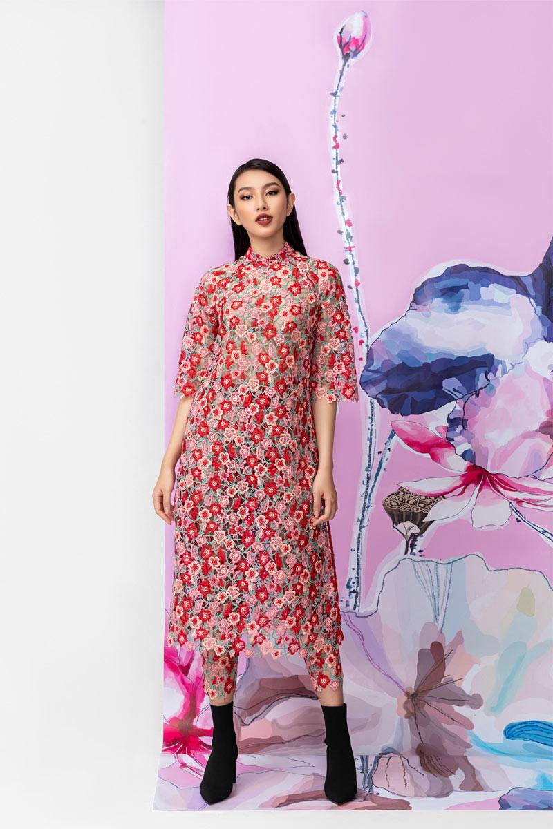 Hậu Miss International, Thuỳ Tiên :chơi lớnamp;#34; với áo dài ren phối cùng... boots - 3