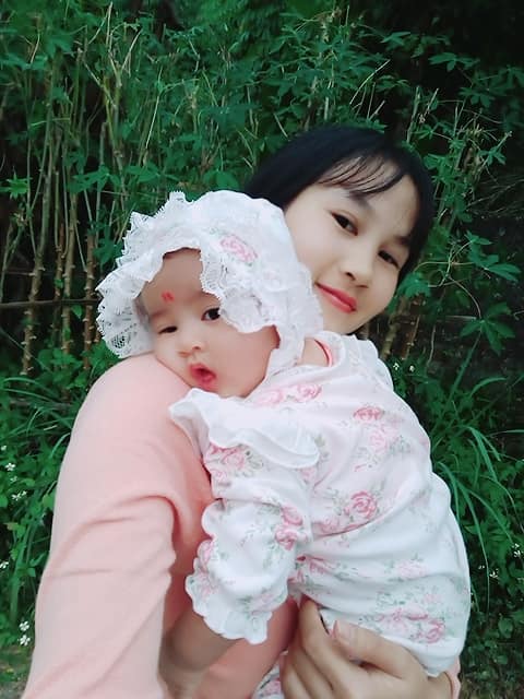 Mẹ Hà Tĩnh khoe ảnh cho con bú gây bão, mách uống thứ này, sữa về “không mang nổi ngực” - 4