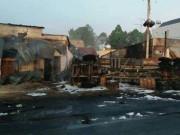 Tin tức - Hiện trường vụ xe bồn chở xăng hóa quả cầu lửa khiến 6 người tử vong