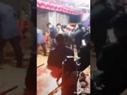 Clip Eva - Dân mạng xuýt xoa với màn nhảy đám cưới đều tắm tắp của "trai làng" người ta