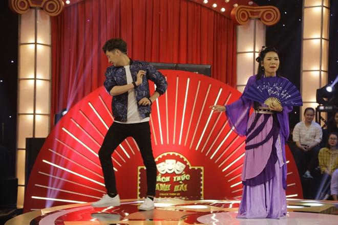 Ông chú 60 tuổi chạy Grab khiến Trấn Thành, Trường Giang phấn khích vì quá duyên dáng - 10