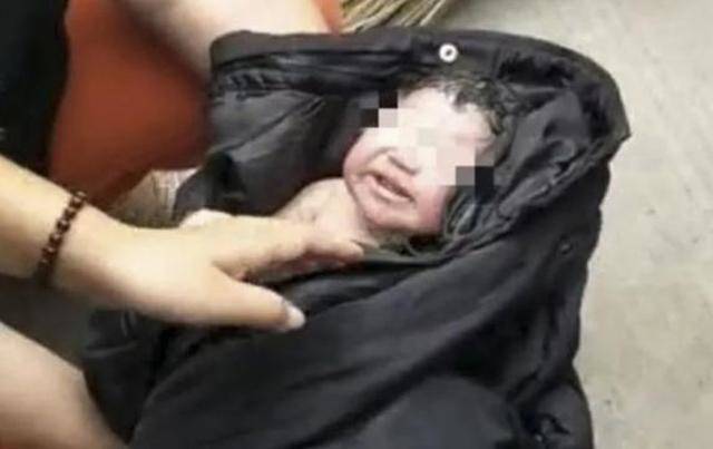 Tin tức 24h: Lời khai lạnh lùng của kẻ thả con trai 14 tháng tuổi từ tầng 2 xuống đất - 2