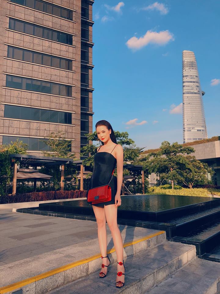 chi em ra ma xem, chi cai hang hieu, hot girl nay da de danh duoc hon... 2 trieu do! - 2