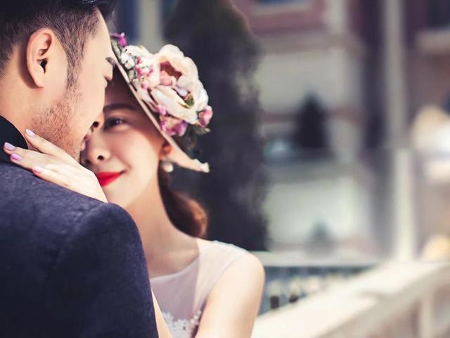 Chê bạn thân của người yêu trơ trẽn nhưng cuối cùng tôi lại rơi vào lưới tình của cô ta - 1