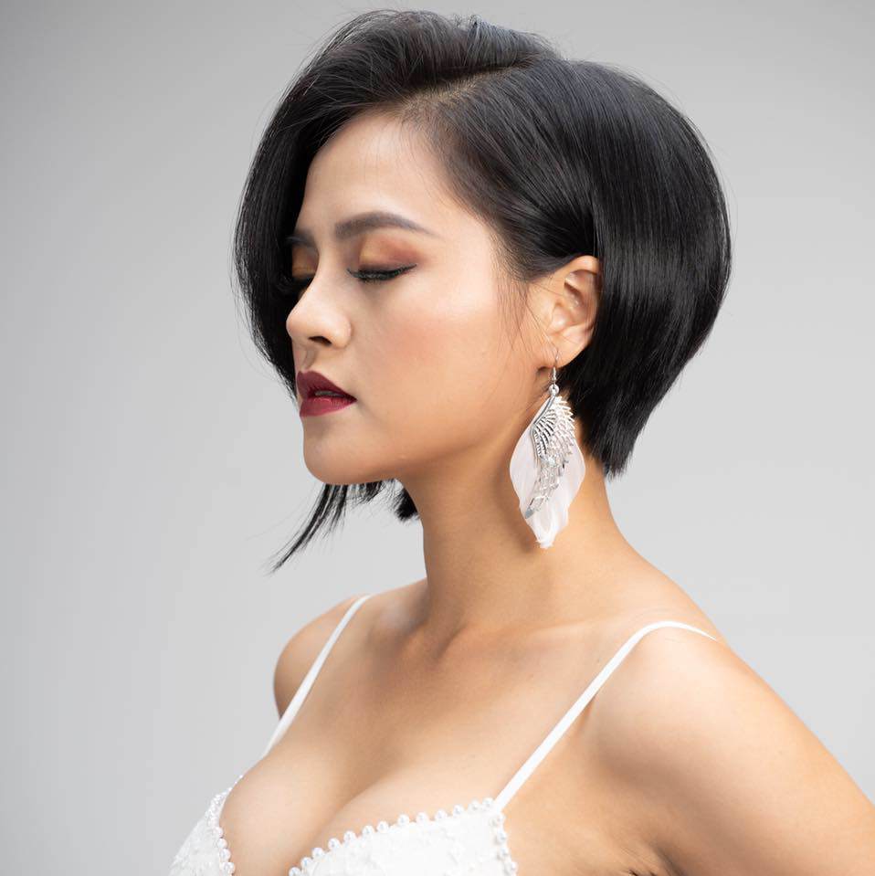 Đây là amp;#34;gái ngànhamp;#34; tích cực khoe vòng 1 nhất Vbiz: khoe từ phim ra ngoài đời! - 10