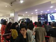 Tiêu dùng - Người Hà Nội "khênh túi lớn, túi bé" dịp Black Friday