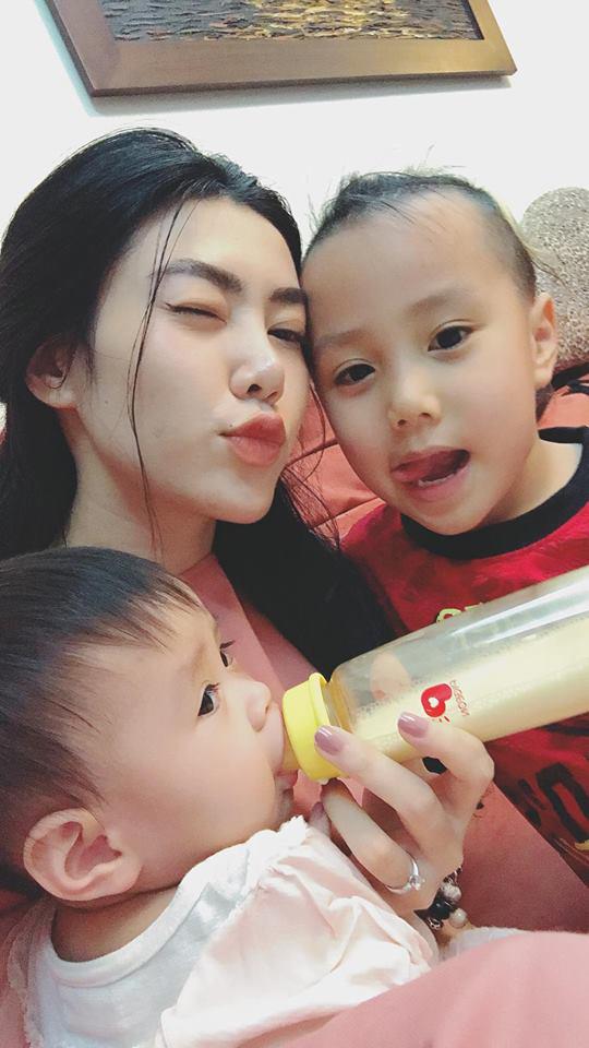 Có 1 bà mẹ bỉm sữa ngoài 30 mà mặt như 18, bảo mẹ 2 con chẳng ai tin! - 13