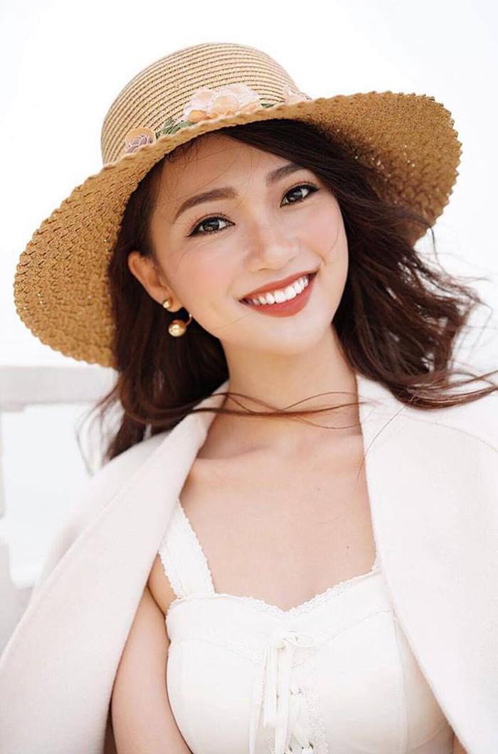 Thì ra Phan Văn Đức còn có amp;#34;chuyện tình đồn thổiamp;#34; với nàng Ngọc Nữ Kinh Bắc sành điệu này! - 8