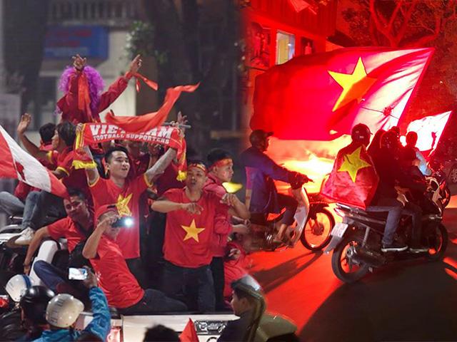 Sau trận thắng đậm 3-0, người hâm mộ đổ ra đường đốt pháo sáng ăn mừng