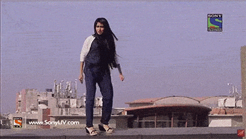 Có kỹ xảo nước nào amp;#34;lốamp;#34; vượt mặt phim Ấn Độ: Dùng quả chuối... cắt đứt cổ người? - 17