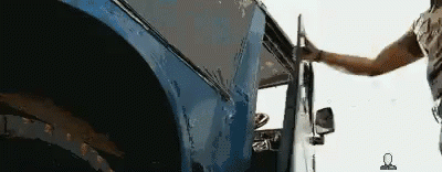 Có kỹ xảo nước nào amp;#34;lốamp;#34; vượt mặt phim Ấn Độ: Dùng quả chuối... cắt đứt cổ người? - 35