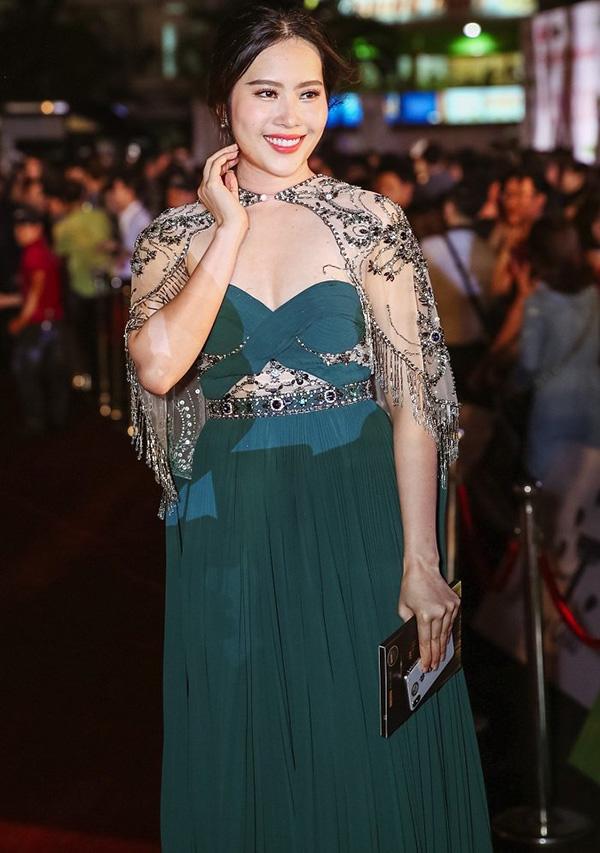 Ê chề vì body phát tướng, Nam Em vội tìm lại vóc dáng thon gọn trong vỏn vẹn 2 tháng - 2