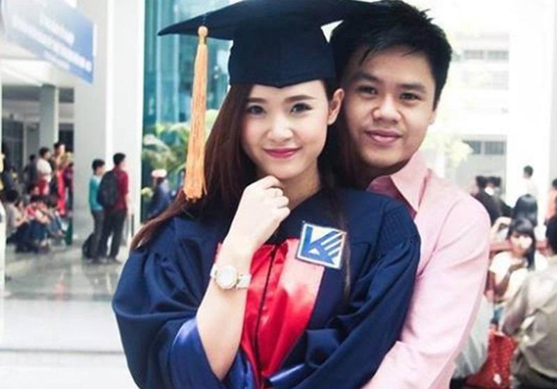 Midu - Phan Thành từng là cặp đôi đẹp nhất làng giải trí Việt. Thế nhưng chuyện tình cổ tích tan vỡ khi đại gia Phan Thành ngoại tình với một hotgirl Cà Mau 17 tuổi dù chỉ còn cách ngày cưới ít tháng.
