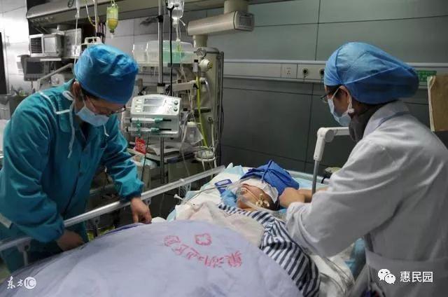 cau be bi ung thu than vi ca ngay chi an mot mon duoc khuyen cao khong an qua nhieu - 4