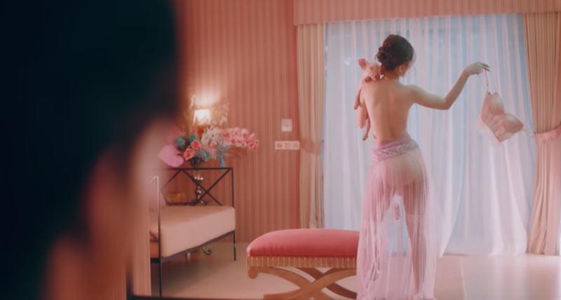 chi pu ra mv, fan chui um xum, nhung lai vao ban... quan lot ke gia chi 18k mot cai - 4