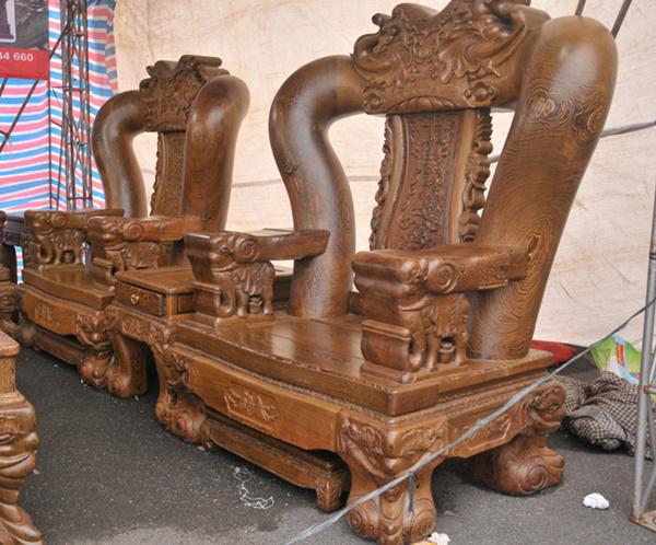 loa mat truoc bọ bàn ghé gõ mun tri gia 3,2 ty dong, nha giau chua chac mua duoc - 10