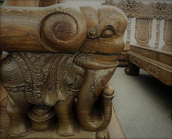 loa mat truoc bọ bàn ghé gõ mun tri gia 3,2 ty dong, nha giau chua chac mua duoc - 11