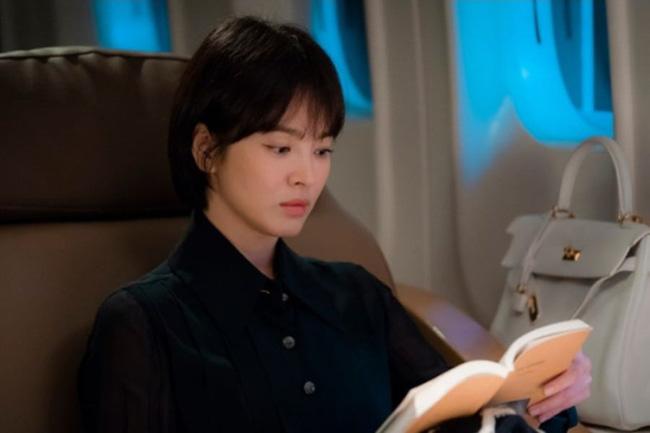 sau 1 nam ket hon, song hye kyo dep len bao nhieu thi song joong ki "xuong sac" bay nhieu - 11