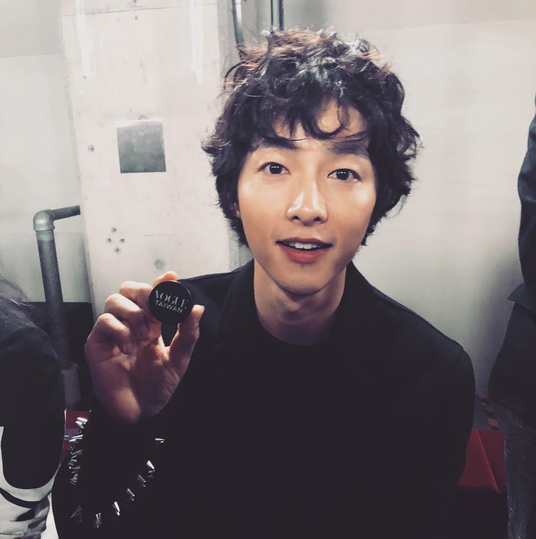 sau 1 nam ket hon, song hye kyo dep len bao nhieu thi song joong ki "xuong sac" bay nhieu - 10