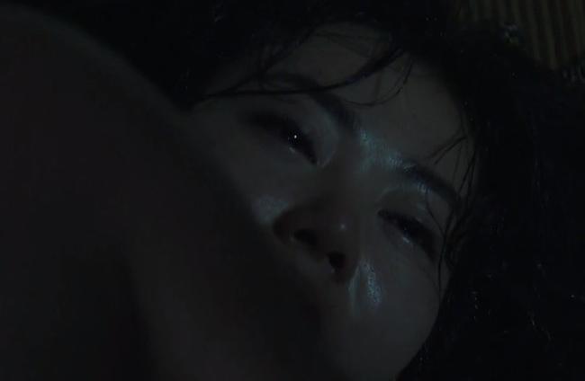 nhung canh nong dien dao man anh viet 2018: "dot mat" nhat la man ai an sap ca giuong - 4