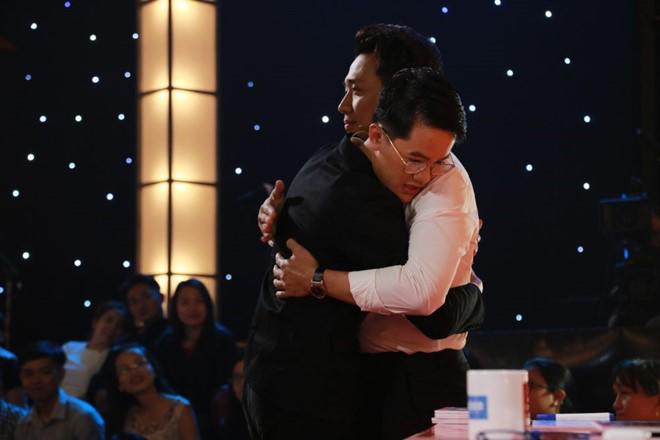 thach thuc danh hai: tran thanh do mat khi nu thi sinh deo vang sang loe lien tuc "tha thinh" - 14