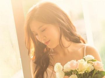 Hoa hậu Phí Thùy Linh đánh dấu sinh nhật tuổi 30 bằng bộ ảnh gợi cảm, mỏng manh