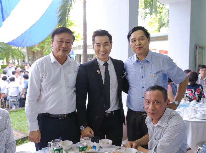 ai ngo, loi phan nam xua cua thay giao truong dh bach khoa voi mc nguyen khang thanh su that! - 1