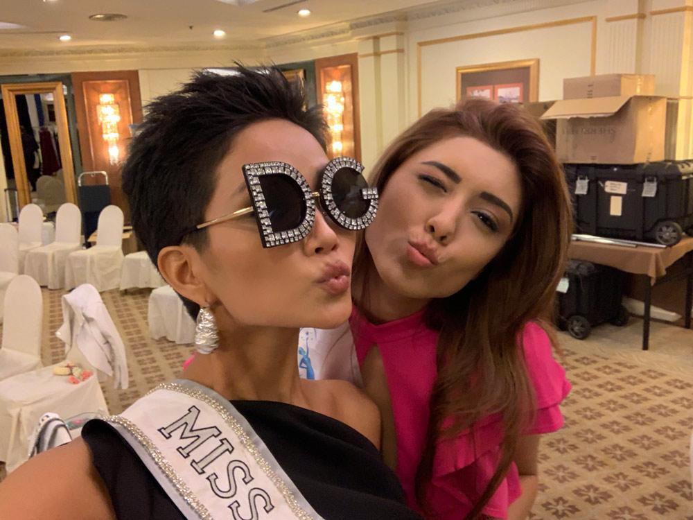 h' hen nie an mac dep, chat chem dan thi sinh miss universe 2018 khong thuong tiec - 3