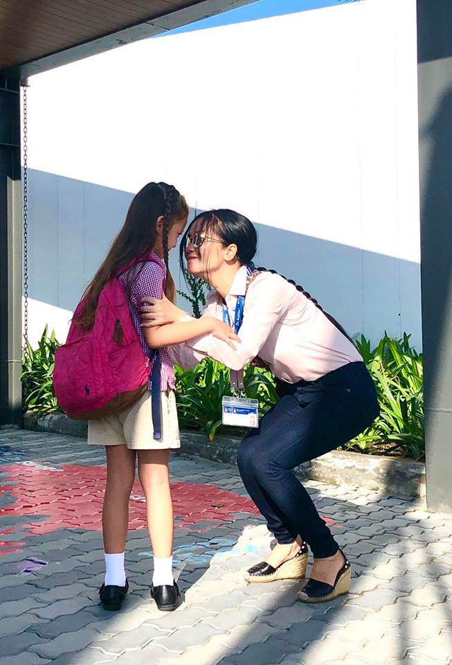 hau ly hon, diva hang dau vn hong nhung gio can man di thu tien tung phu huynh lop con - 3