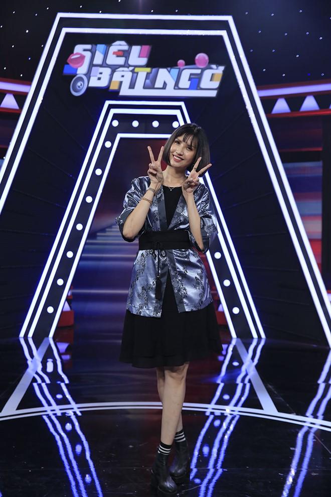 truong giang soc truoc "cap doi dua lech moi": nguoi mau cao keu va chang dien vien hai chan ngan - 8