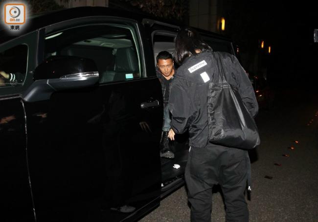 truong ba chi bi mat sinh con da chan dong nhung thai do cua ta dinh phong moi gay soc - 3