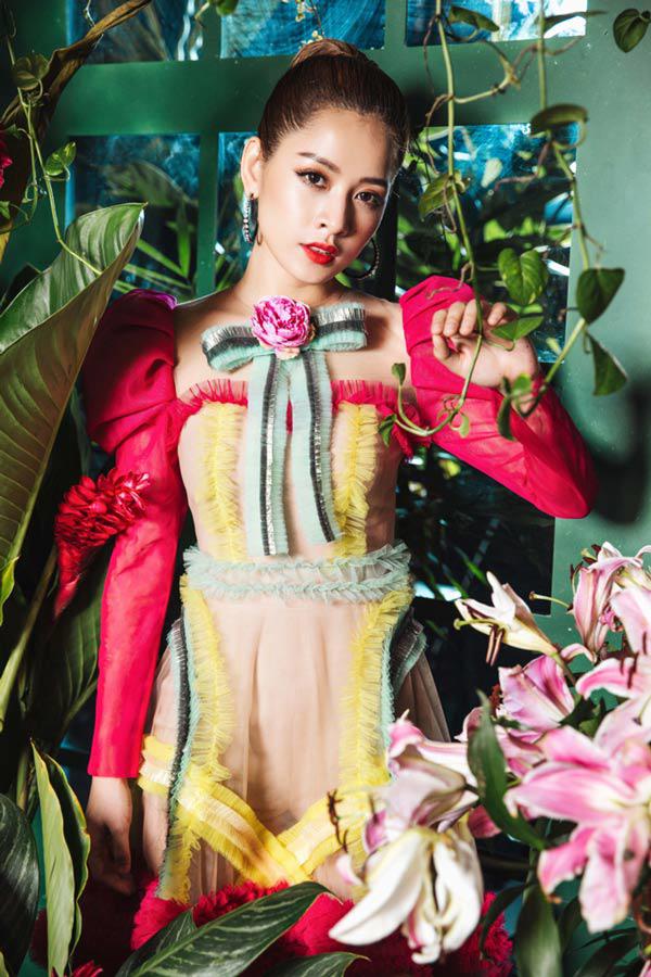 Ra MV, hát hay hơn chưa không biết, nhưng Chi Pu cứ thế mà amp;#34;lộtamp;#34; bớt quần áo trên người - 12